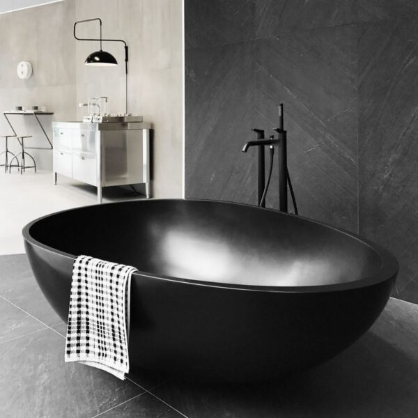 Badewanne freistehend schwarz Mastella L= 170 cm Mineralguss Corian Steinguss Luxuswanne Freistehend