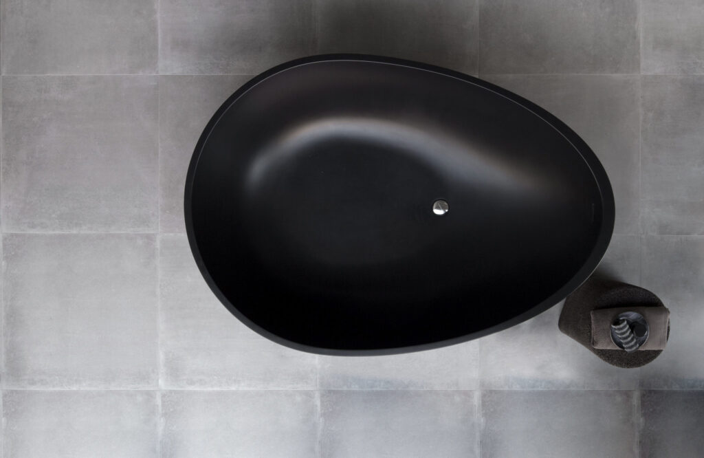 Badewanne freistehend schwarz matt Mastella VOV 170
